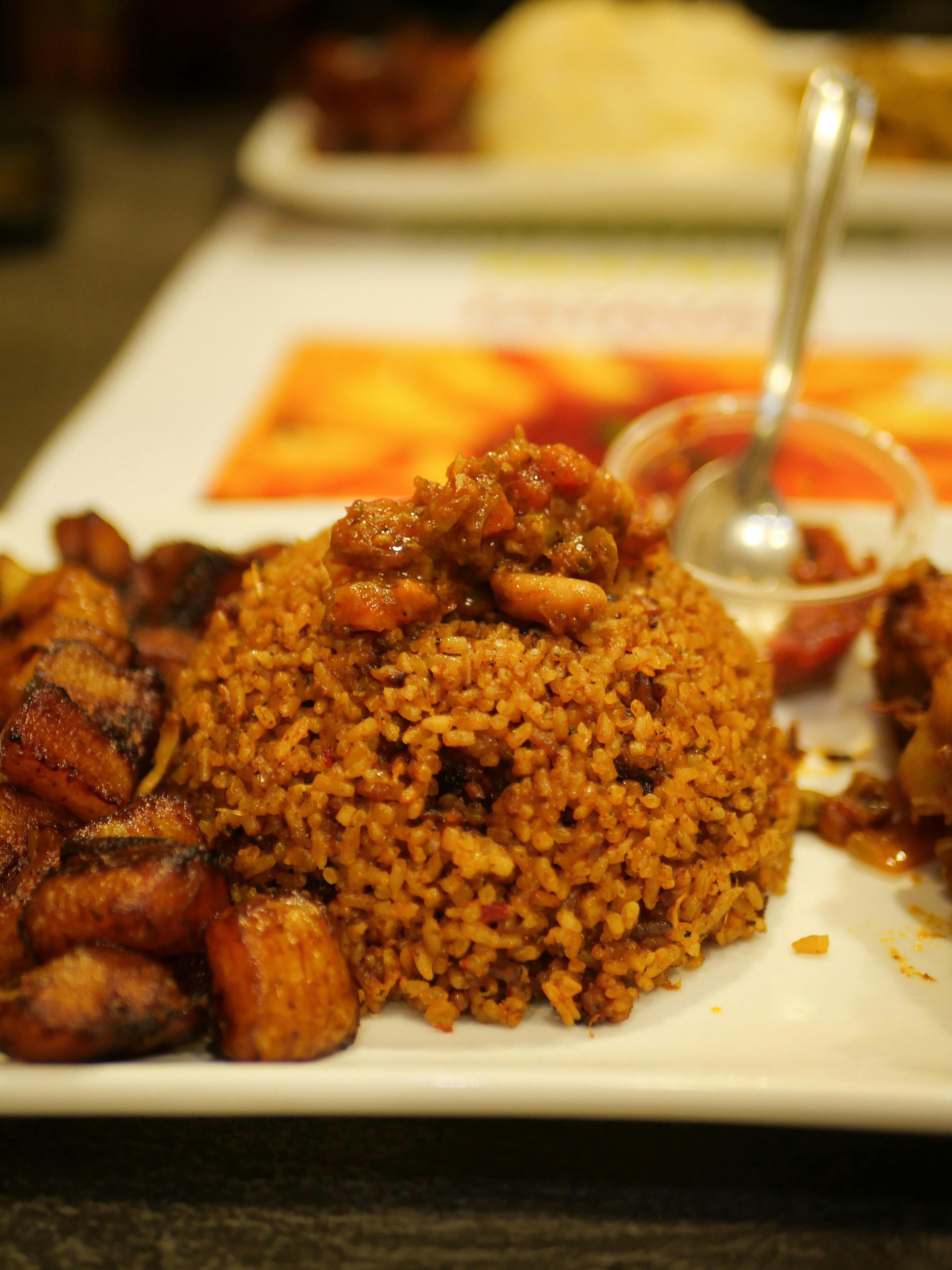 Pilau rice with fried plantains (gonja)